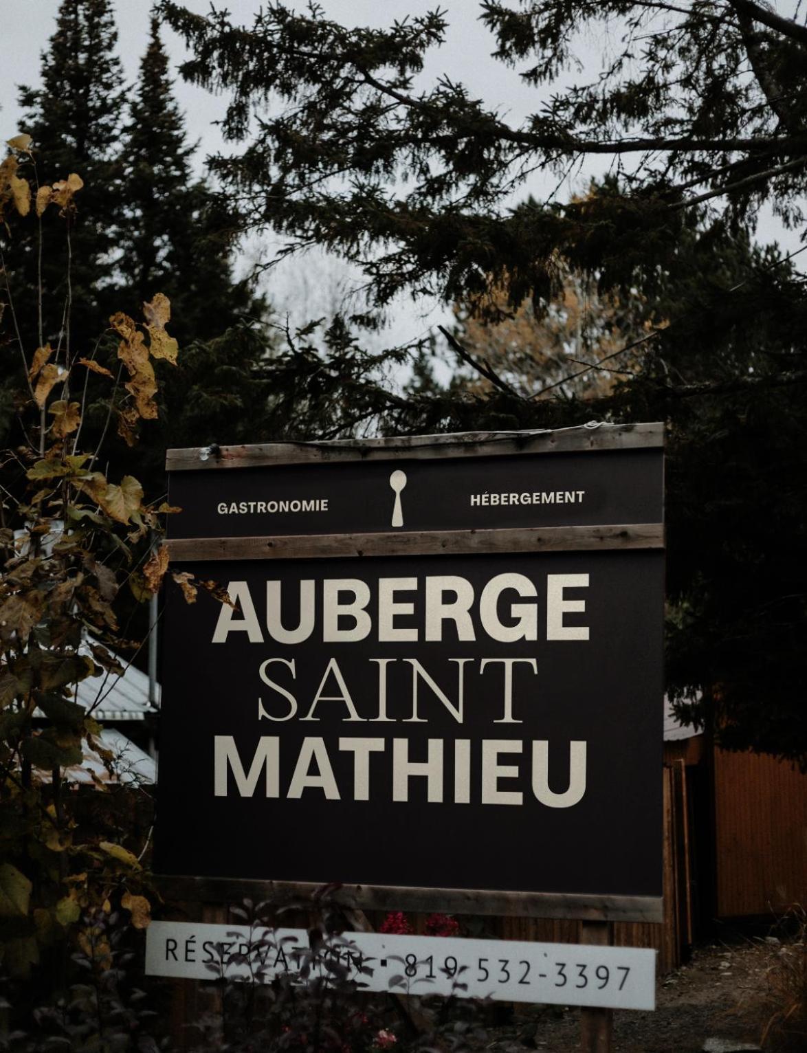 Auberge Saint-Mathieu Exterior foto